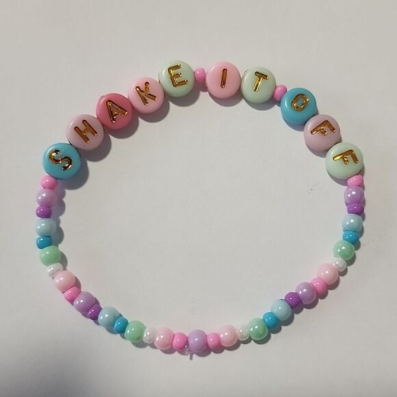 Taylor Swift Friendship Bracelet - Picture 1 of 1